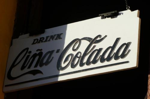 Hört "Escape (The Piña Colada Song)"